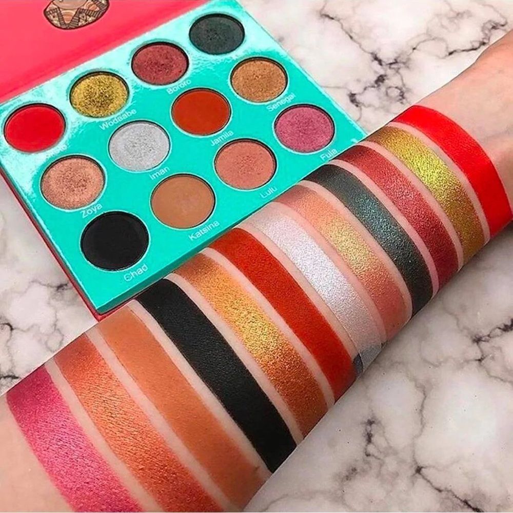 Brand new eyeshadow palette - Picture 1 of 2